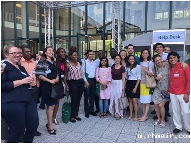 图1 许寅硕博士与部分洪堡学者及基金会工作人员合影